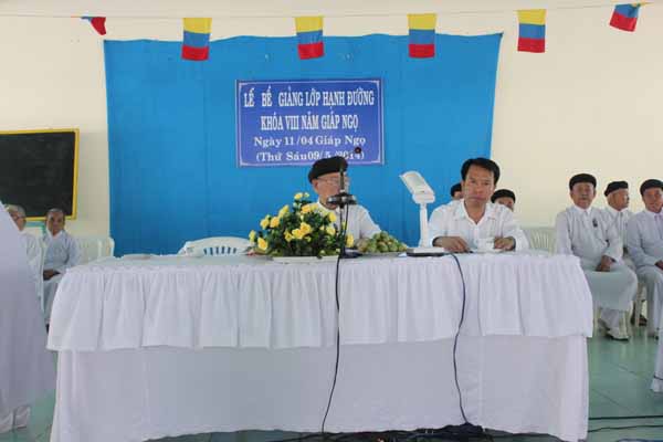 Cao Dai Tay Ninh Church: closing ceremony for the 8th religious fostering course 2014